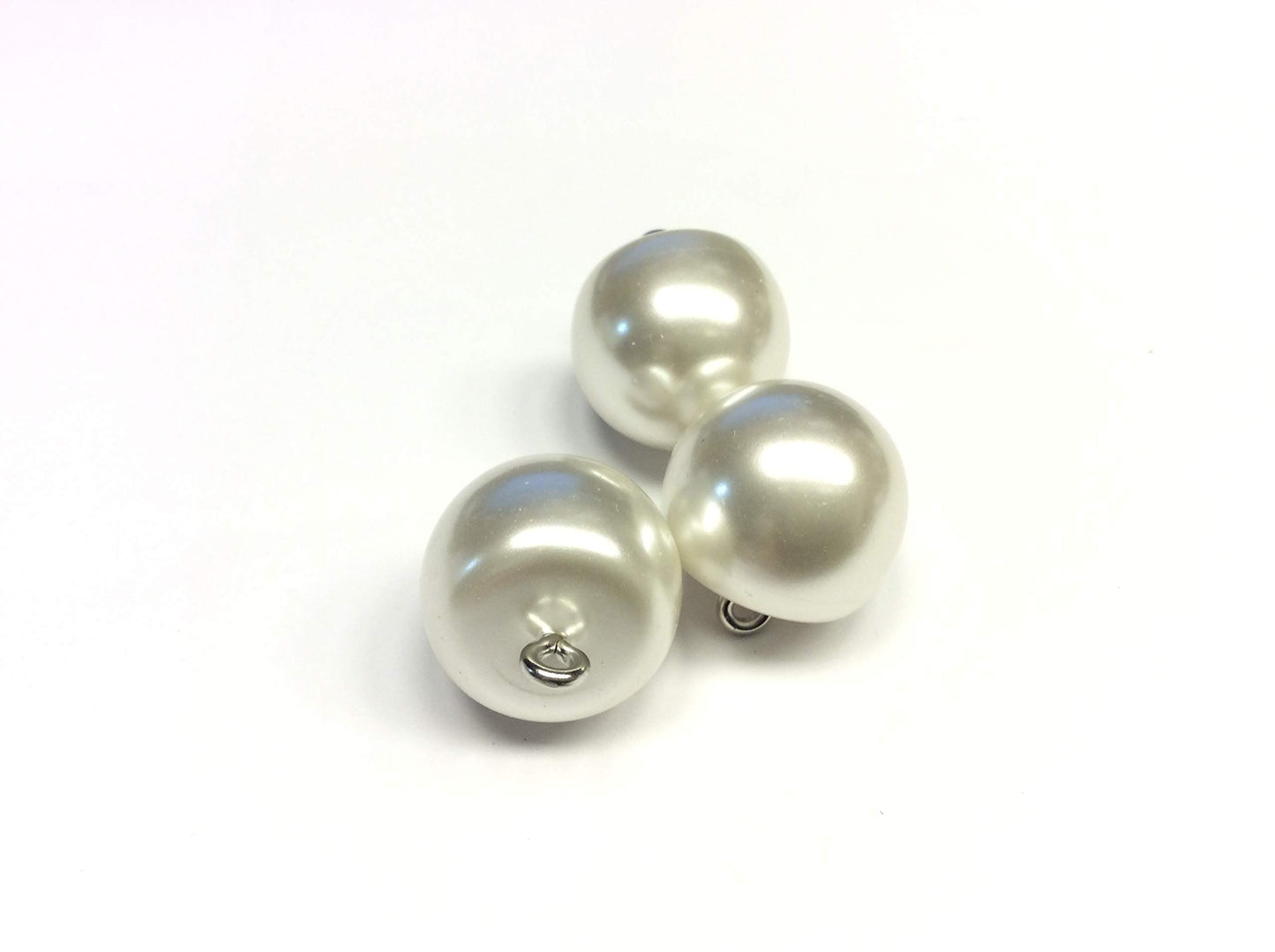 BOTTONE A PERLA CM 2 BIANCO PIEDINO METAL