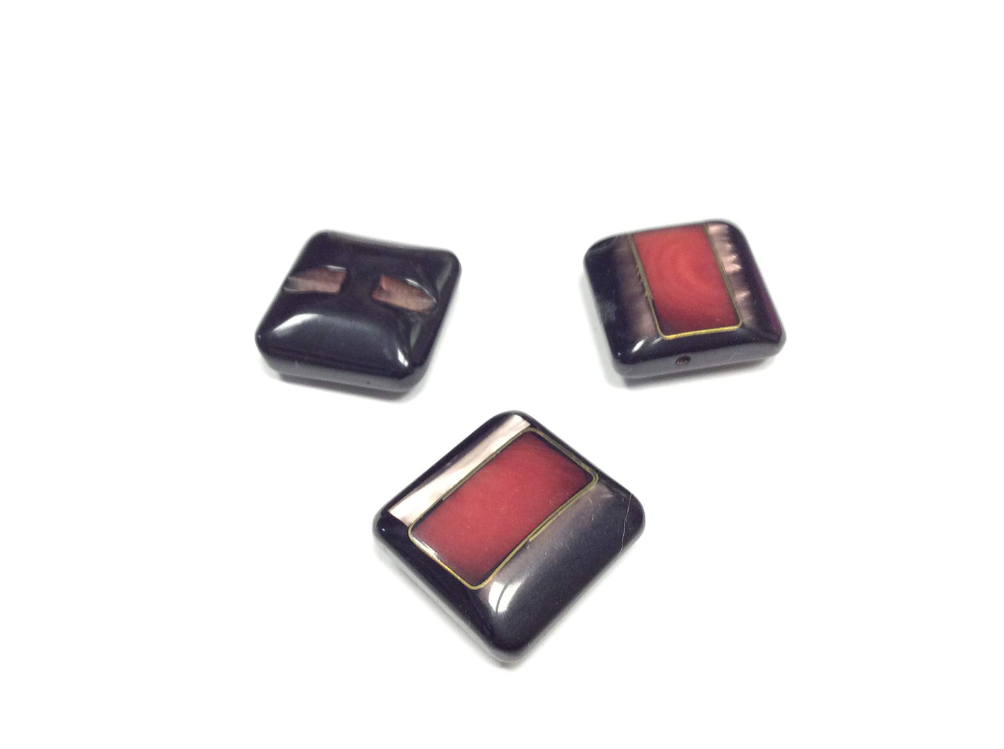 BOTTONE COUTURE 1968 QUADRATO BORDEAUX EFFETTO MADREPERLA CM 2