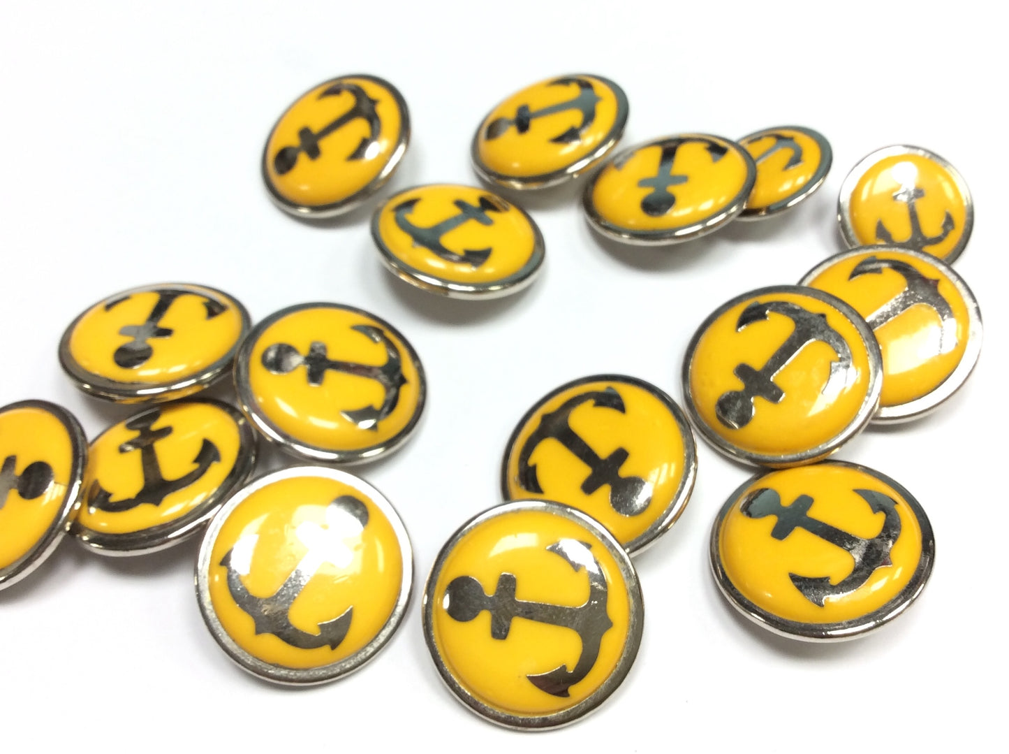 Set 16 Bottoni Blazer "Stile Nautico" – Giallo e Argento