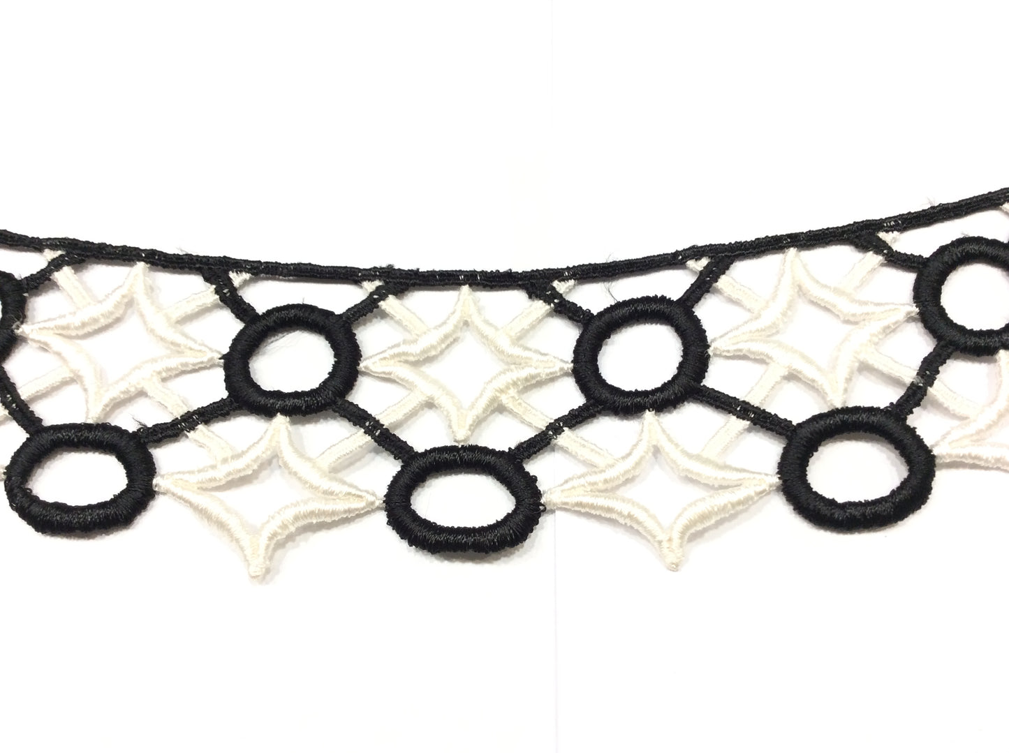 1 mt pizzo macrame bicolore bianco seta e nero smerlato cm 5 alta moda